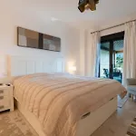 Cozy Golf Escape Flamingos - Marbella Apartment