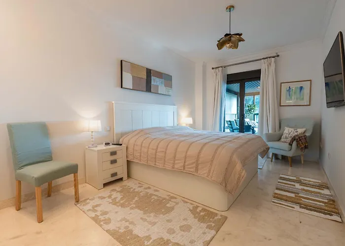 Cozy Golf Escape Flamingos - Marbella Apartment